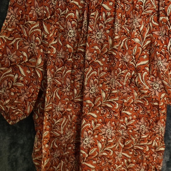 Top - Picture 3 of 3